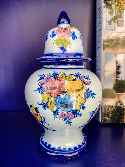 Hand-Painted Alcobaça Potiche Vase – Portuguese Floral Ceramic